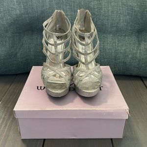 Windsor Silver glitter heels
